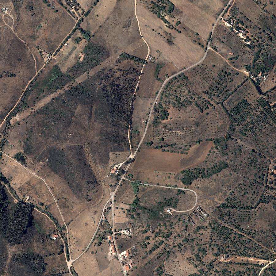 Aerial view of the surrounding area, about one kilometre across