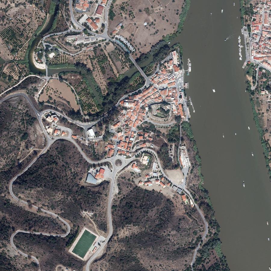 Aerial view of the surrounding area, about one kilometre across