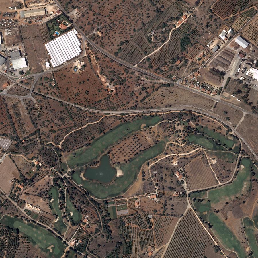 Aerial view of the surrounding area, about one kilometre across