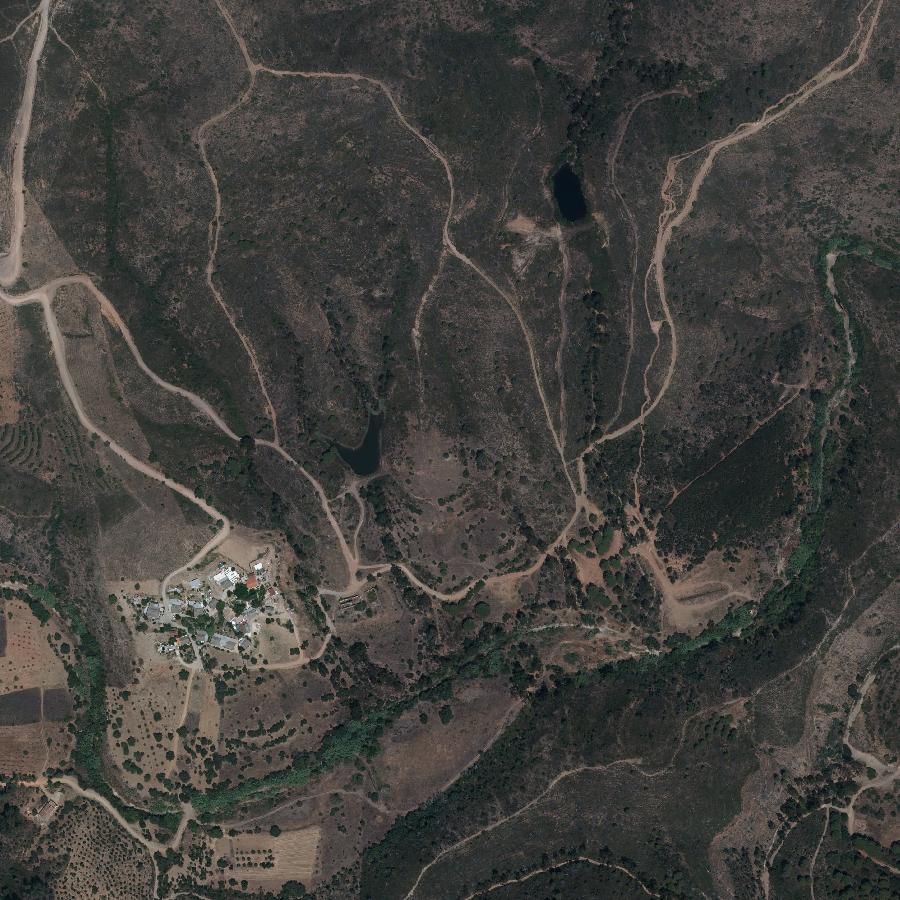 Aerial view of the surrounding area, about one kilometre across