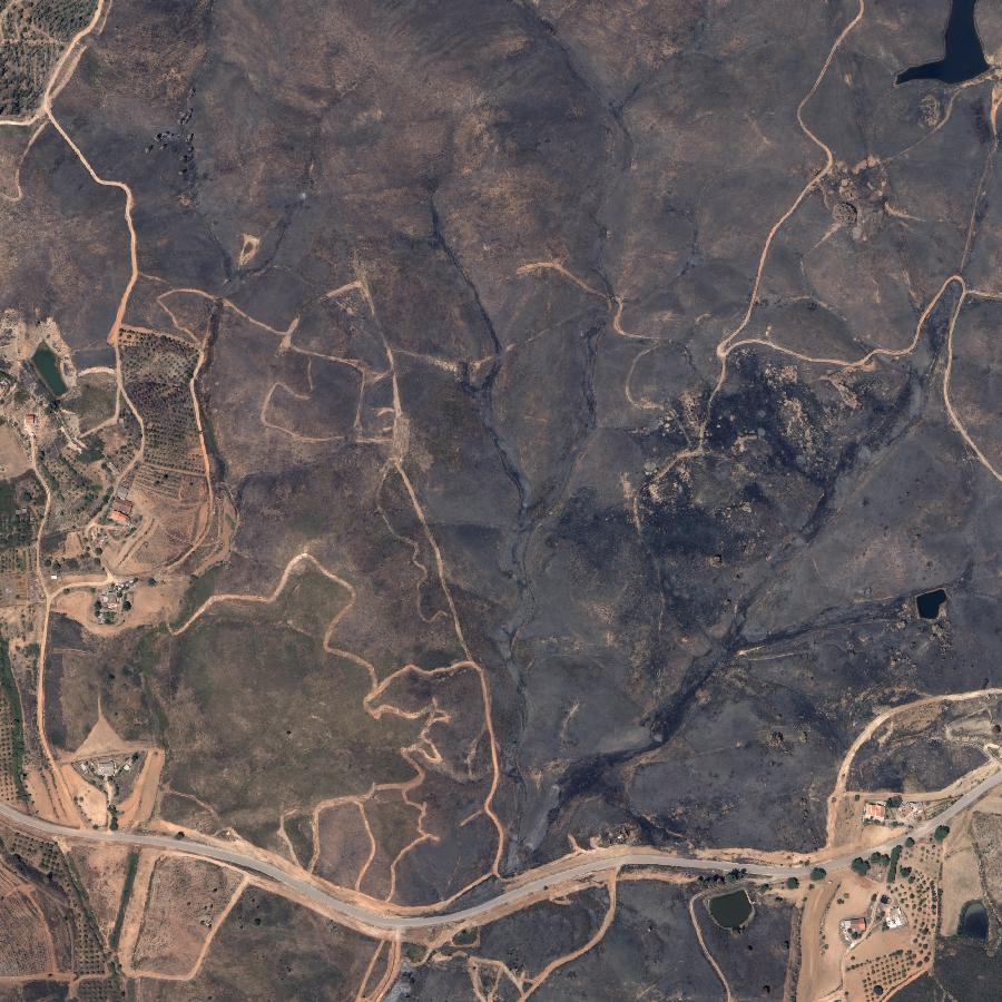 Aerial view of the surrounding area, about one kilometre across