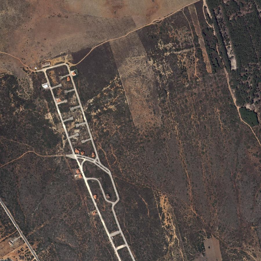 Aerial view of the surrounding area, about one kilometre across