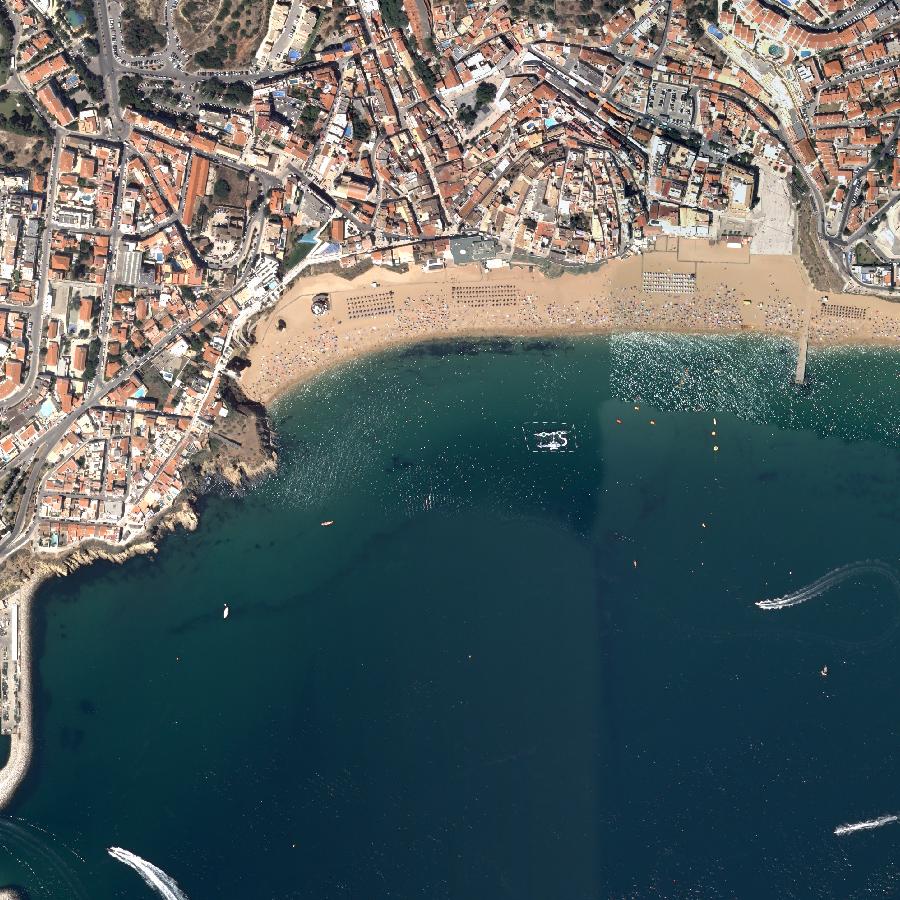 Aerial view of the surrounding area, about one kilometre across