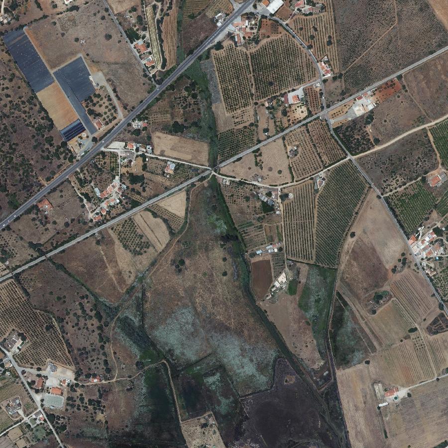 Aerial view of the surrounding area, about one kilometre across
