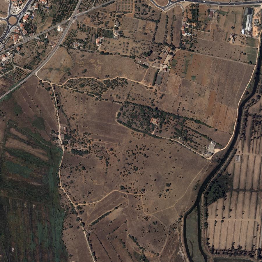 Aerial view of the surrounding area, about one kilometre across