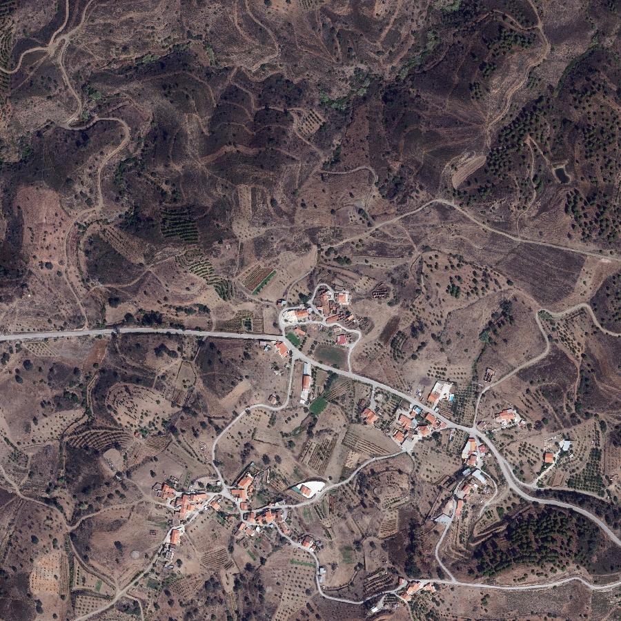 Aerial view of the surrounding area, about one kilometre across